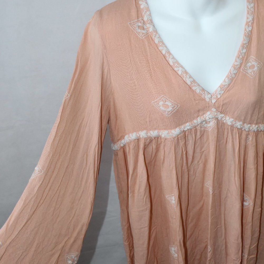 RD & Koko Anthropologie Women’s Boho Top with Embroidery Pink Size Medium - Picture 3 of 9